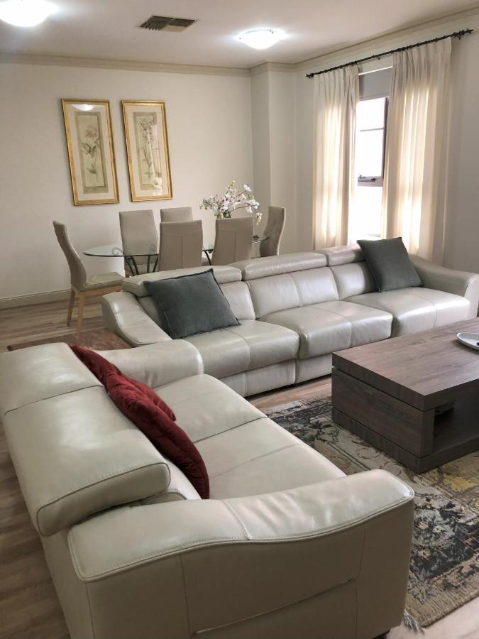Superb Stay In Adelaides East End Kültér fotó